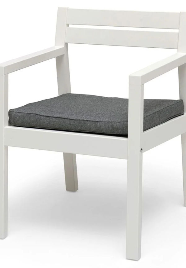 Cool matbord 2025 från Hillerstorp.