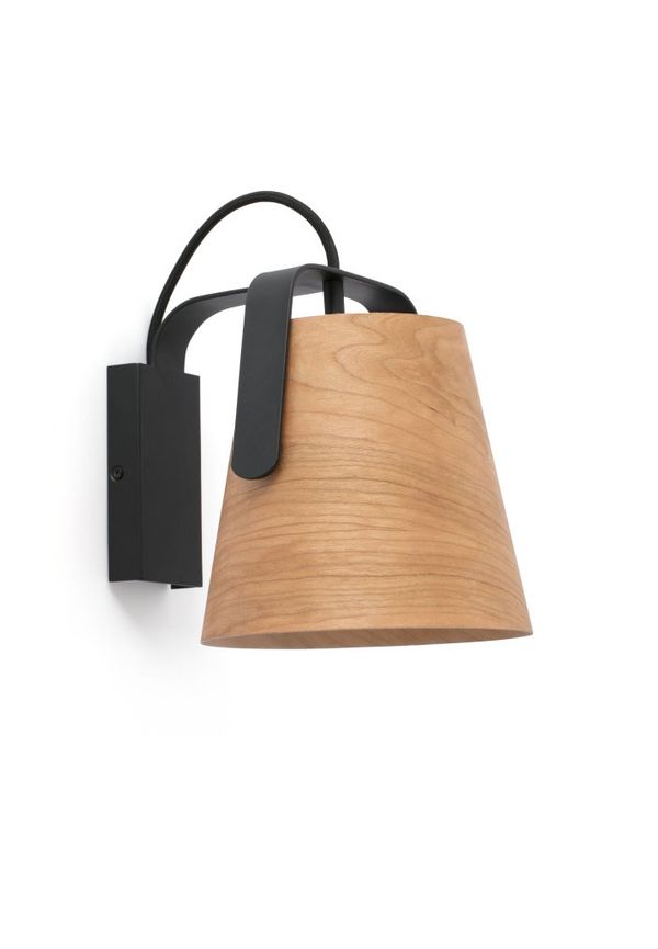 Stilren vägglampa 2025 från Faro Barcelona.