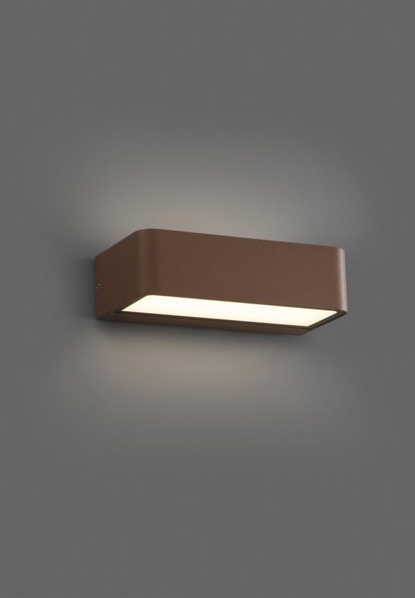 Söt aluminiumlampa 2025 från Faro Barcelona.