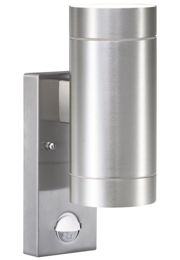 Ikonisk utomhusvägglampa i aluminium från Nordlux.