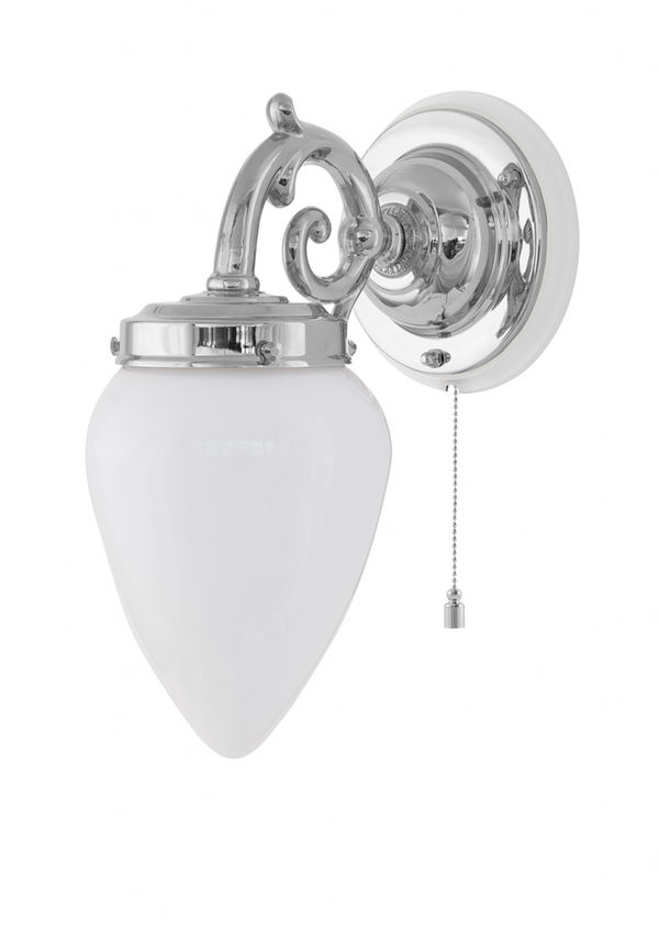 Moderiktig lampa 2025 från Karlskrona Lampfabrik.