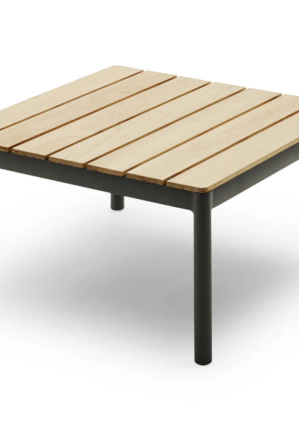 Riktigt fin bord i aluminium från Skagerak.