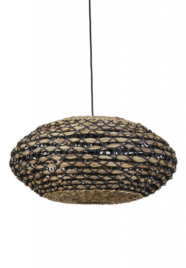 Taklampa som passar perfekt till sommaren 2025!