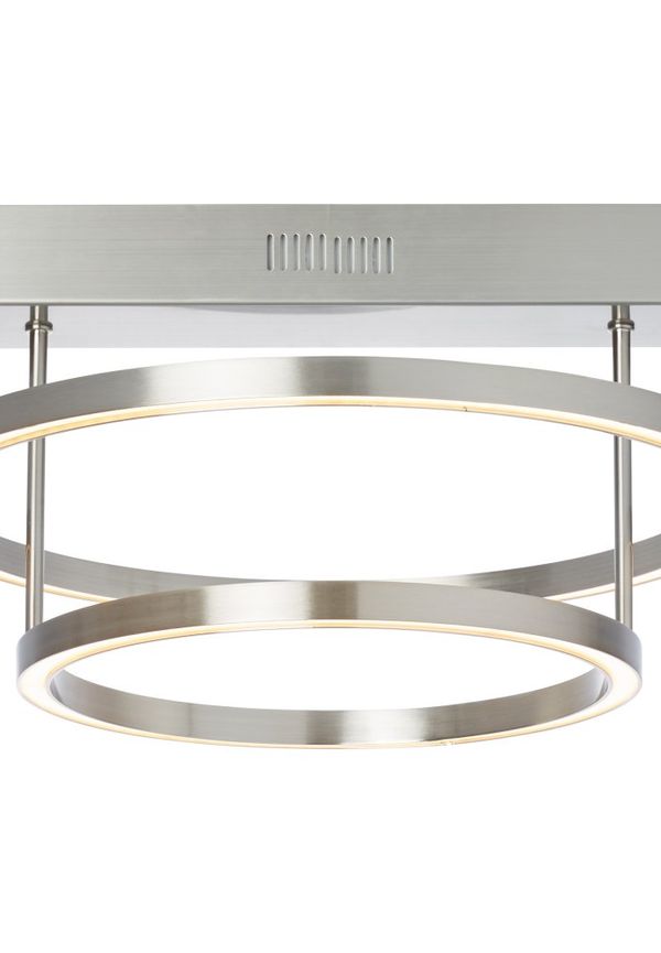 Skön Lampa som passar bra vid många olika tillfällen.