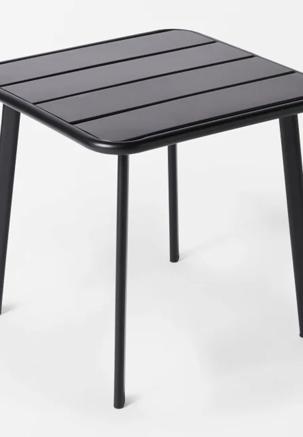 Riktigt fin svart bord 2025 från Åhléns.