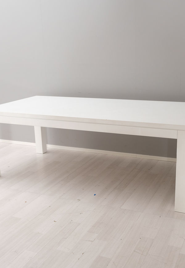 Smickrande vit matbord 2025 från Valanti.