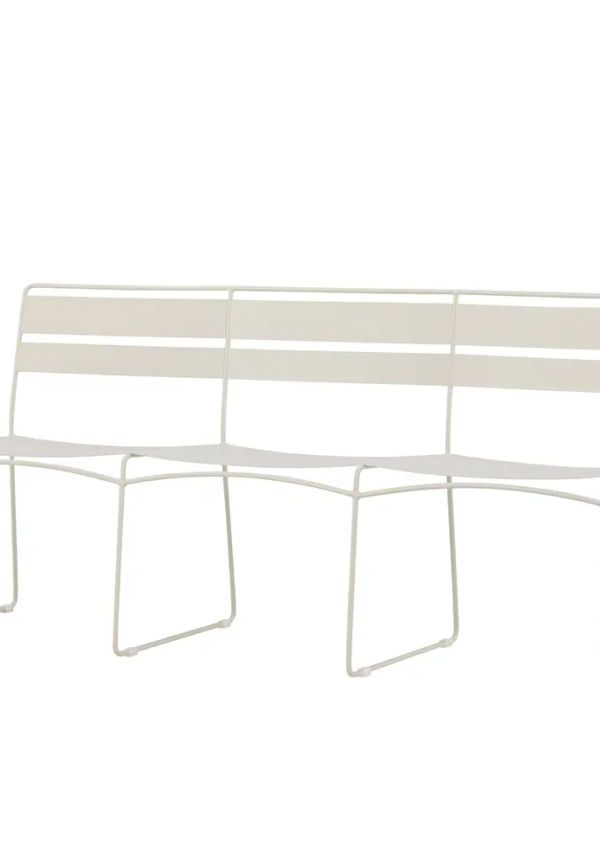 Trendig soffa i beiget från Venture Design.