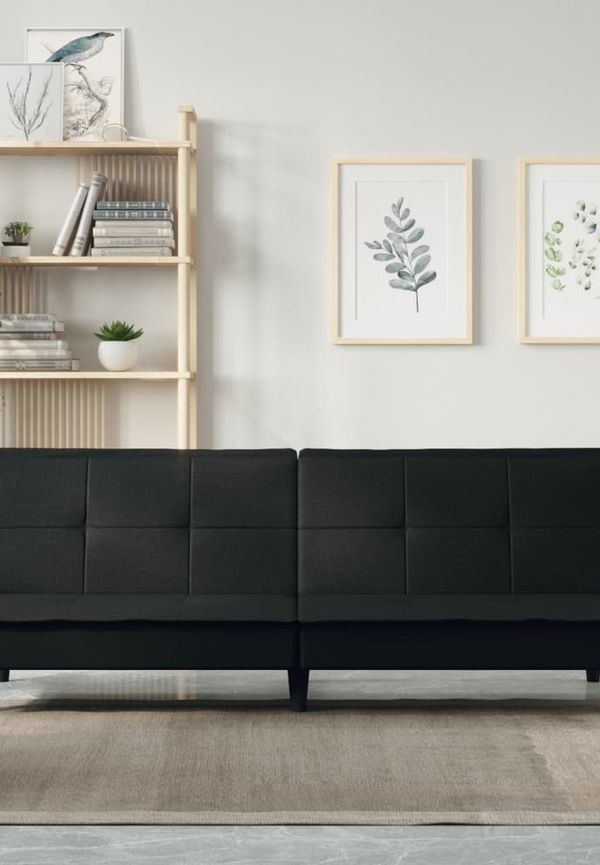 Svart soffa som passar perfekt till våren 2025!