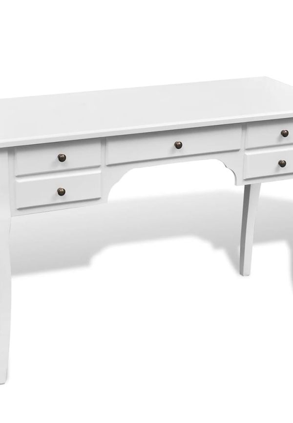 Härlig bord som passar bra vid många olika tillfällen.