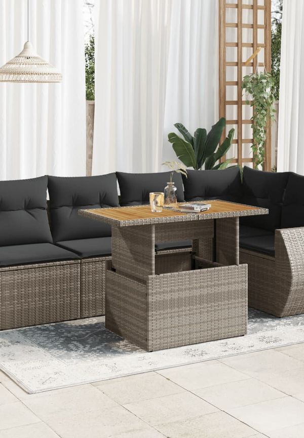 Klassisk bord som passar bra vid många olika tillfällen.