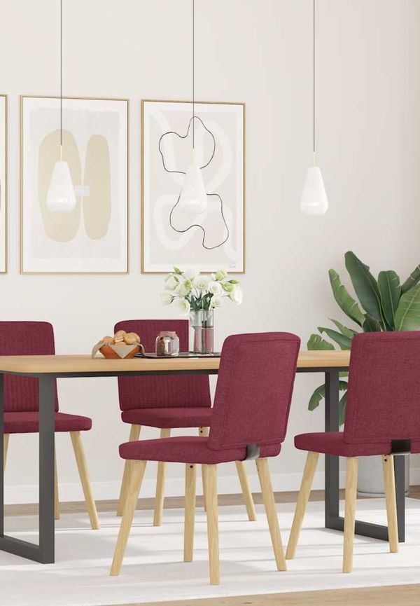 Röd stol som passar perfekt till hösten 2025!