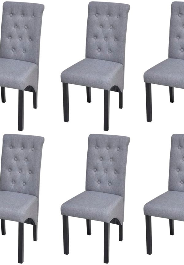 Supersnygg Stol som passar bra vid många olika tillfällen.