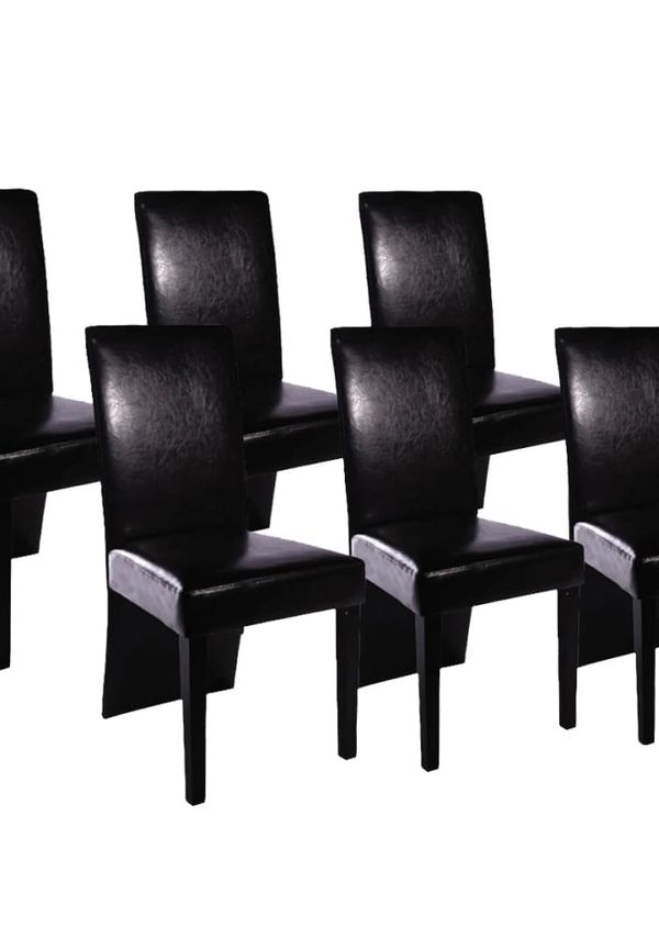 Snygg Stol som passar bra vid många olika tillfällen.