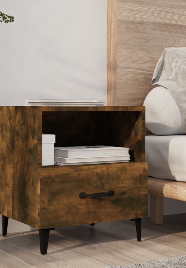 Fantastiskt snygg bord i brun färg gjord i ek.