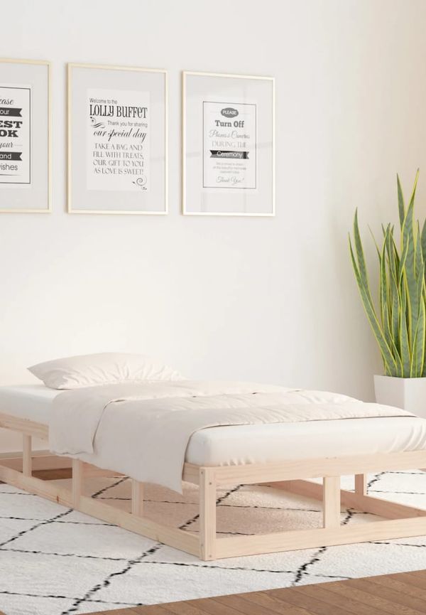 Brun vidaXL-sängram i otroligt fin modell.