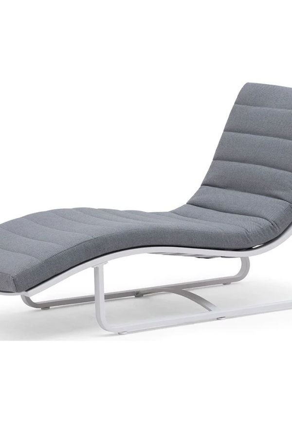 Superfin solsäng 2025 från Hillerstorp.