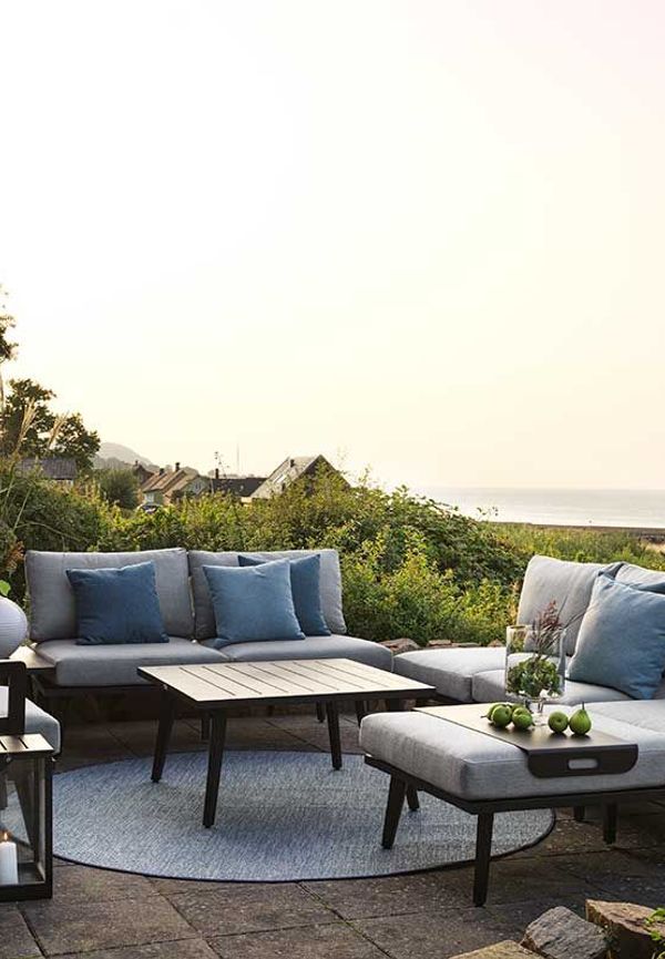 Ikonisk aluminiumloungegrupp 2025 från Brafab.