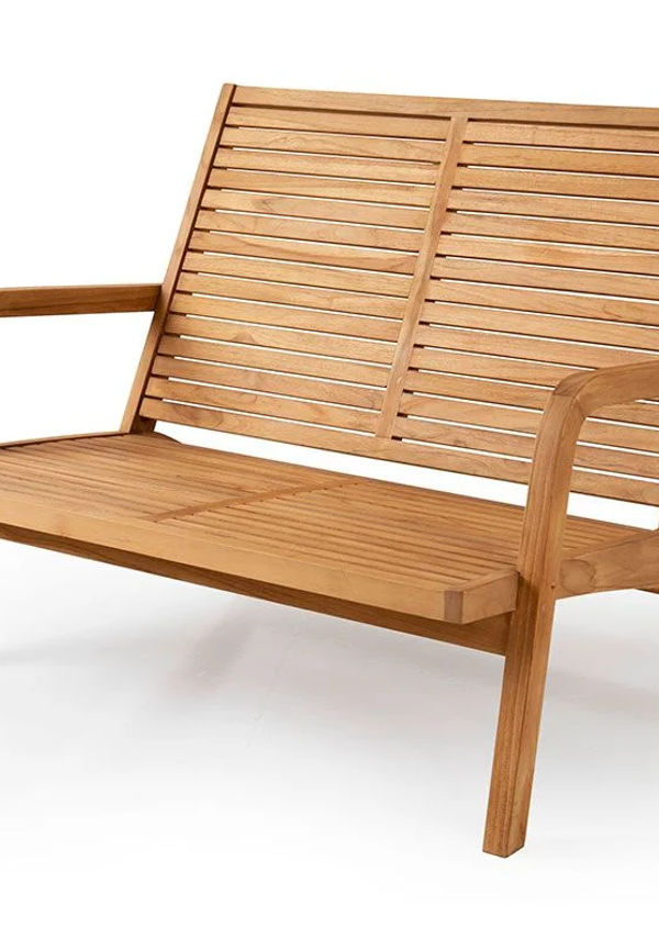 Snygg bord som passar bra vid många olika tillfällen.