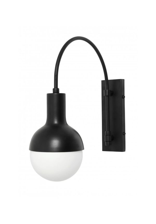 Riktigt trendig Lampa som passar bra vid många olika tillfällen.