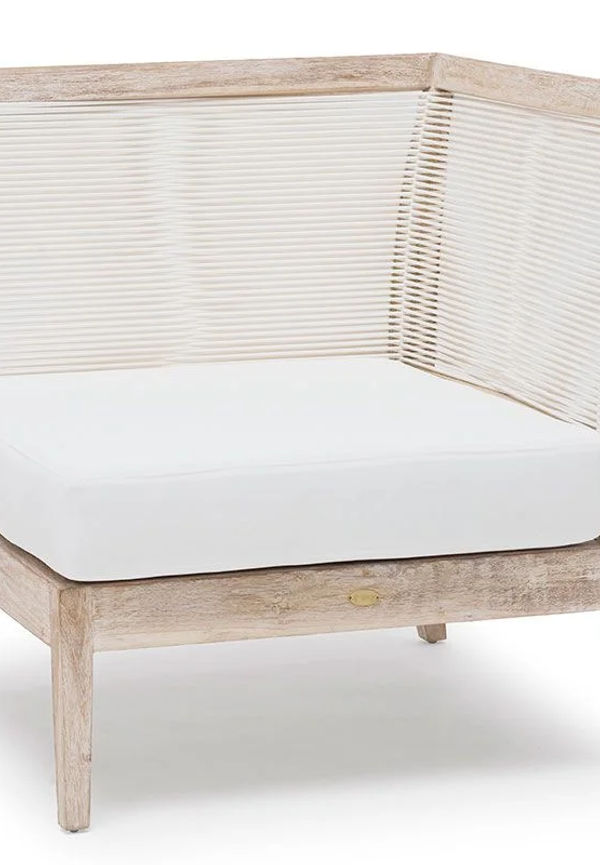 Komfortabel teakutemöbel 2025 från Hillerstorp.