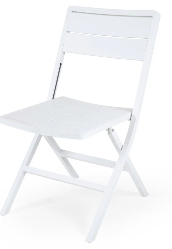 Stilren vit stol i aluminium från Brafab.