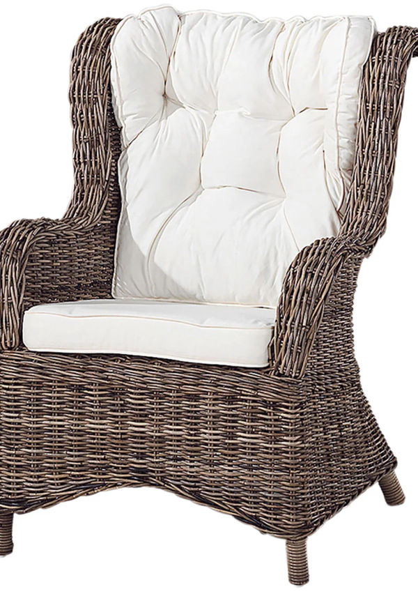 Stilriktig Fåtölj som passar bra vid många olika tillfällen.