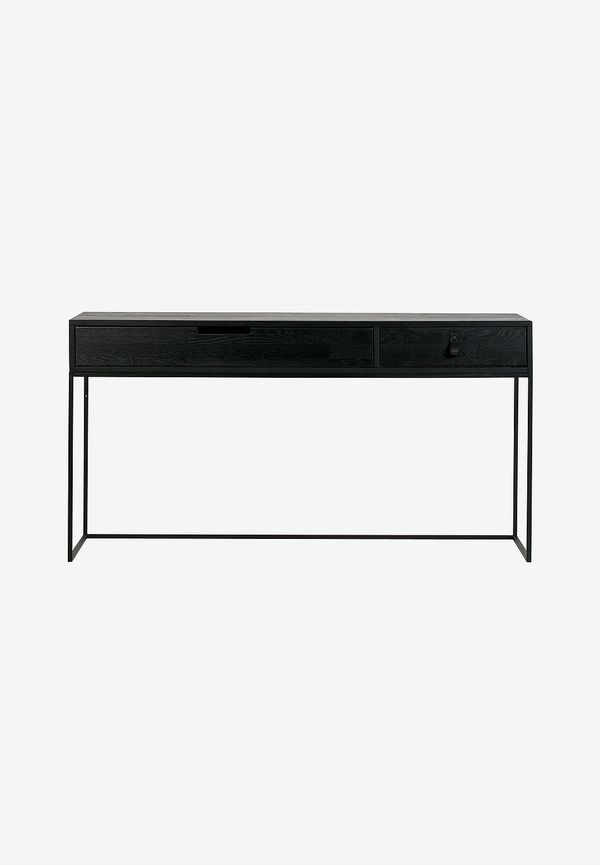 Smickrande svart bord 2025 från WOOOD.