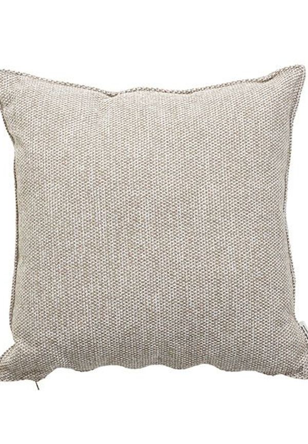 Mysig soffgrupp i brunt från Cane-Line.