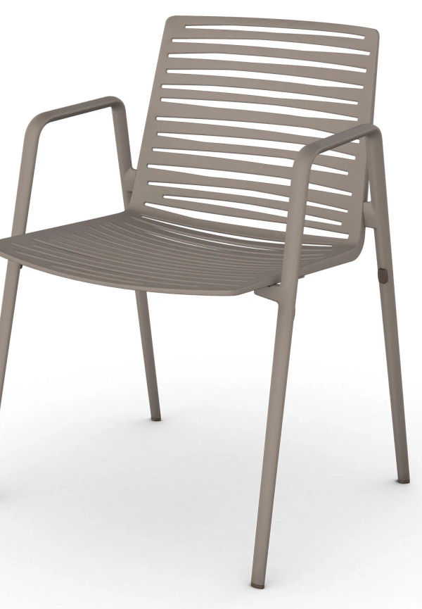 Stilren karmstol i aluminium från Fast Design.