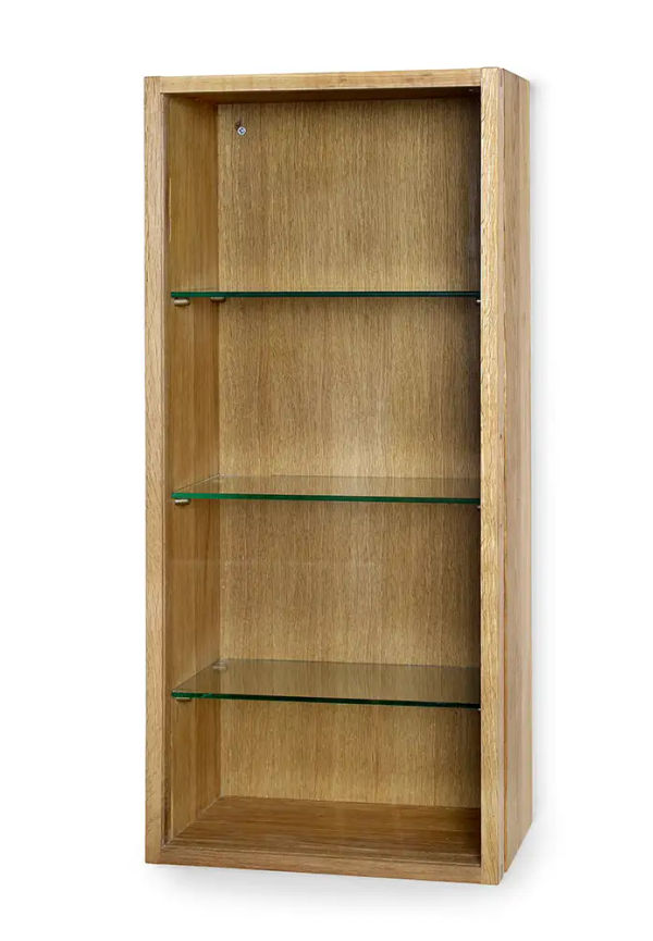 Stilren förvaringsmöbel i ek 2025 från Torkelson.