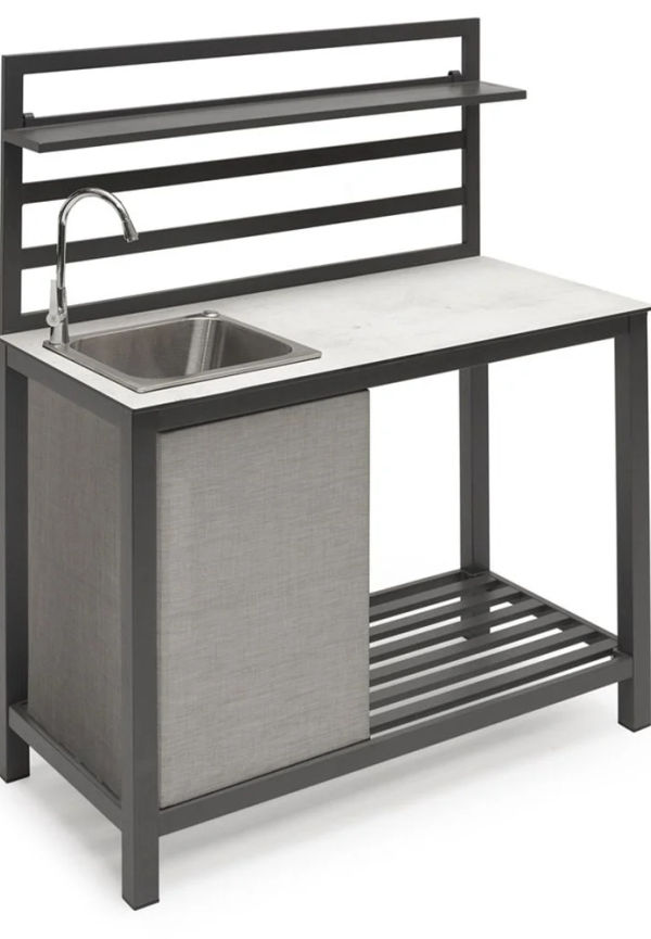 Fantastiskt snygg arbetsbänk i grått från Hillerstorp.