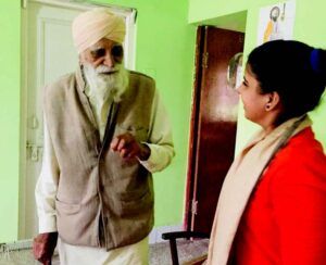 Novelist Jaswant Singh Kanwal interacting with Jessy Brar