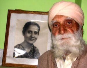 Novelist Jaswant Singh Kanwal with partner Jaswant Kaur