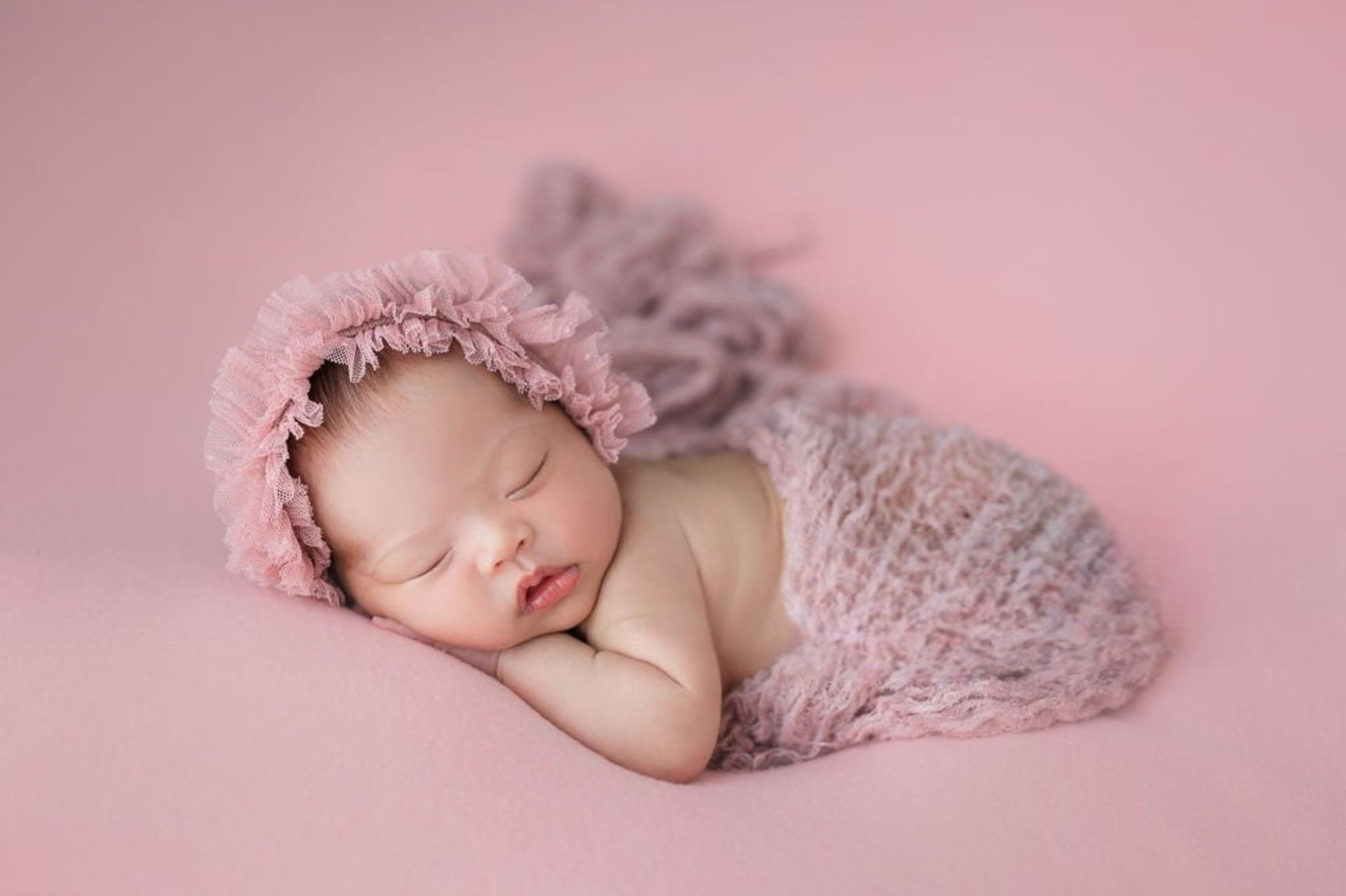 newborn service photo