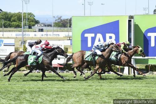 Bon Rocket Recaptures Winning Form