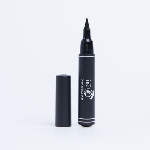 Dramatic Black Eye Liner 