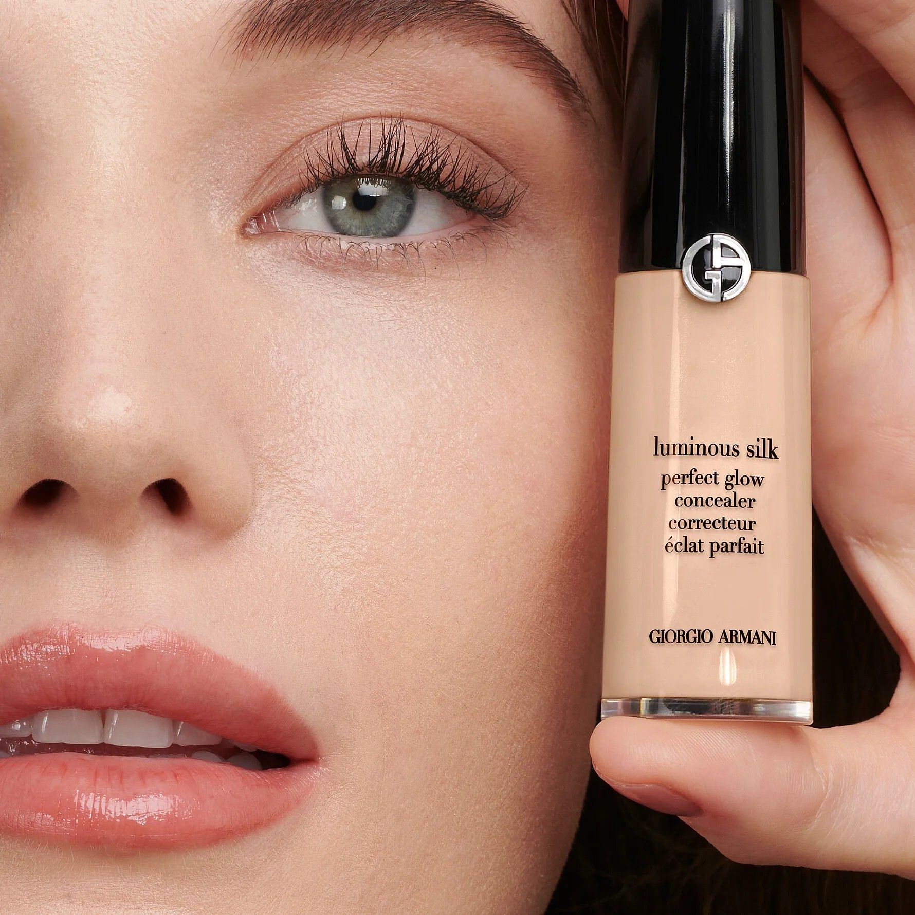 AR LUMINOUS SILK CONC 4.75 F12ML/NP Face - Makeup 