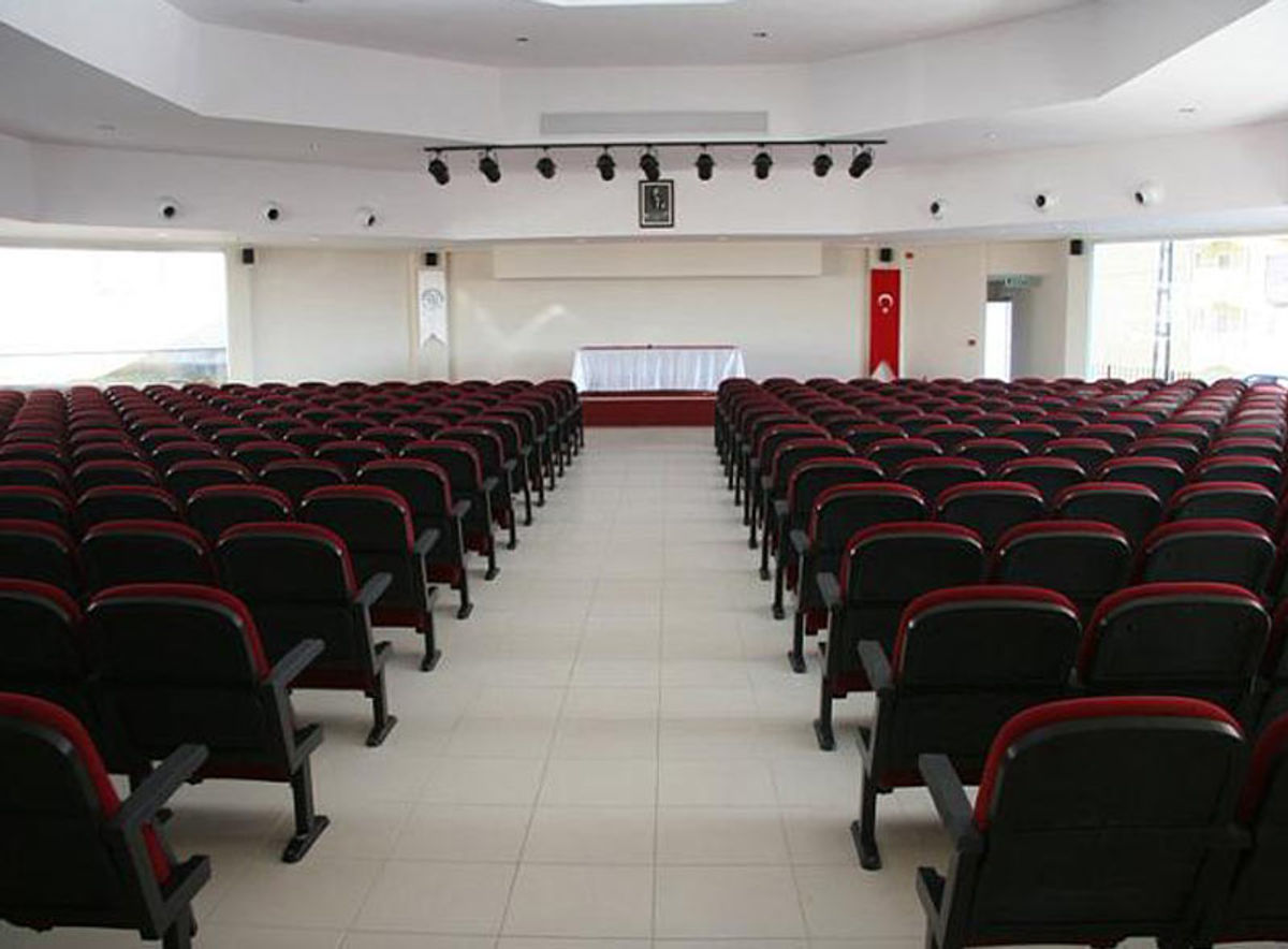 Arnavutköy Kültür Merkezi
