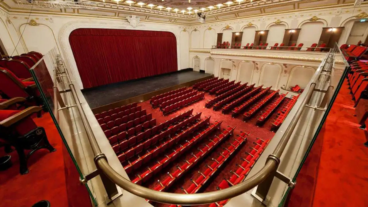 Grand Pera Emek Sahnesi