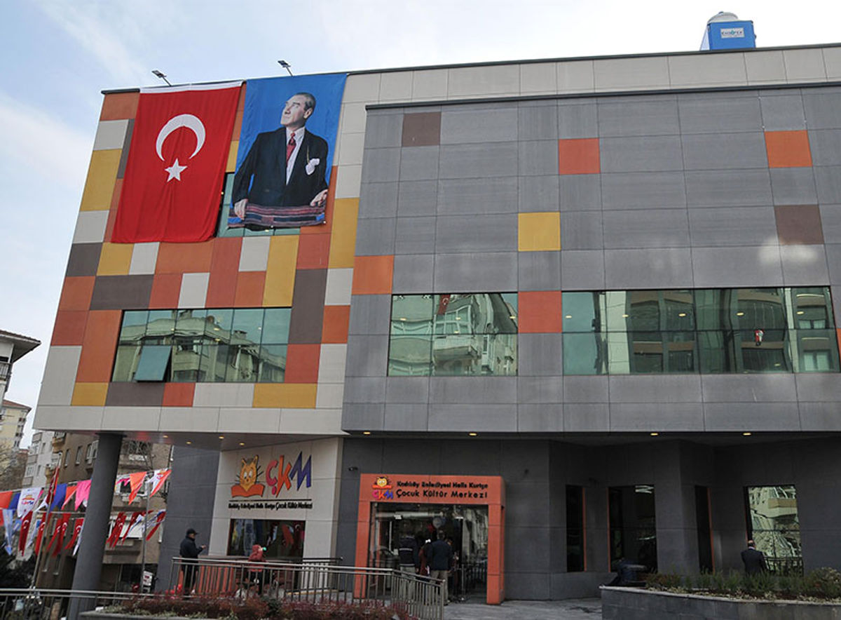 Halis Kurtça Kültür Merkezi