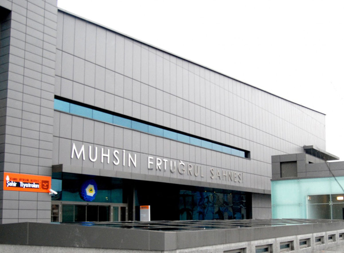 Harbiye Muhsin Ertuğrul Sahnesi