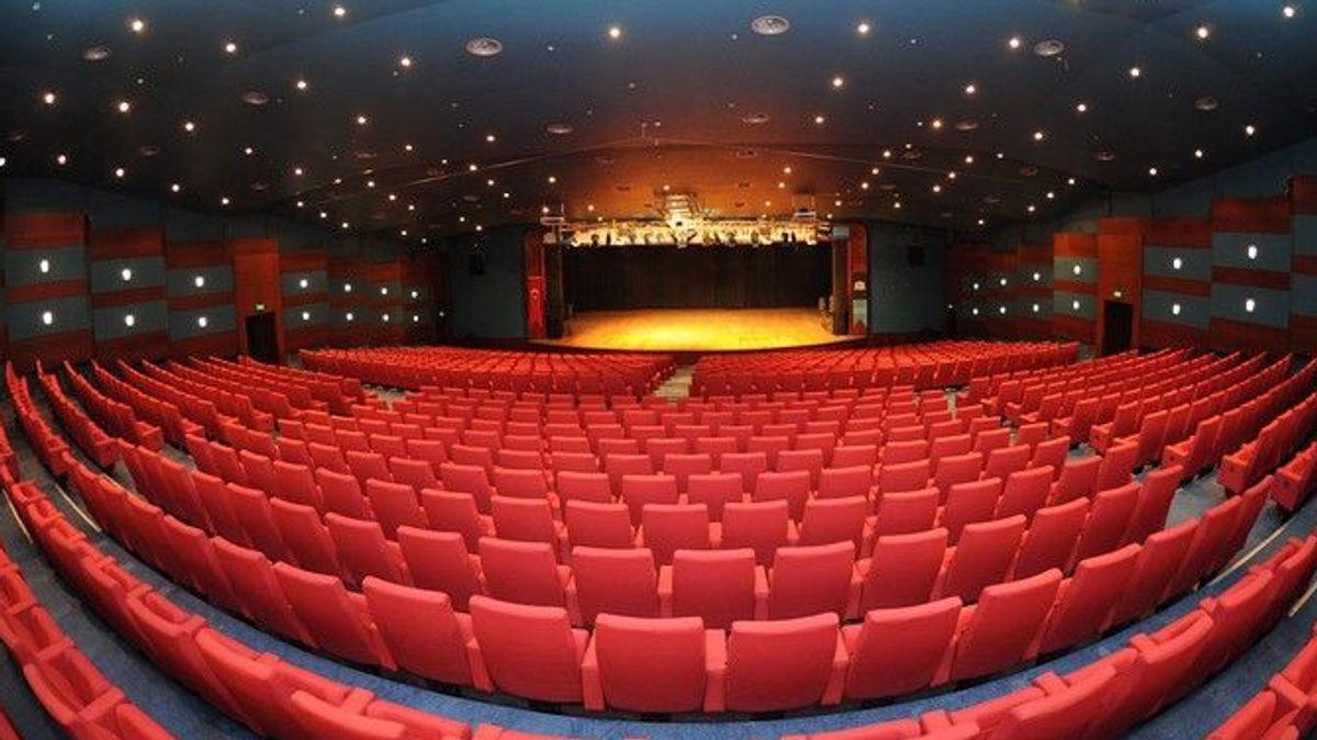 Mkm Attila İlhan Salonu