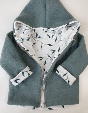 Walkjacke mintgrün, weiß mit grünen Blättern