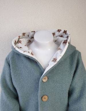 Walkjacke mintgrün, weiß mit braunen Blumen