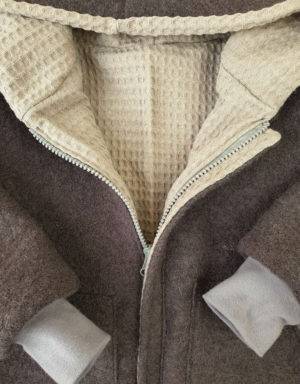 Walkjacke taupe, Waffelpique beige