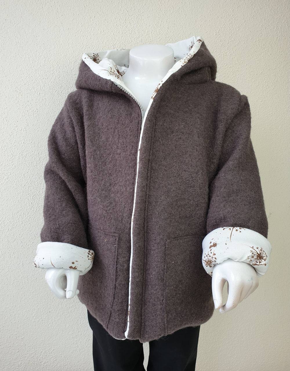 Walkjacke taupe, weiß mit Pusteblume