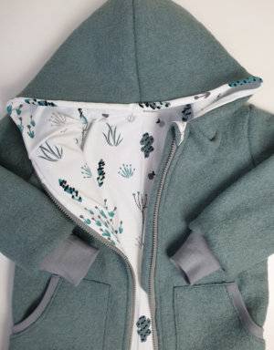 Walkjacke mintgrün, weiß mit Sommerblumen