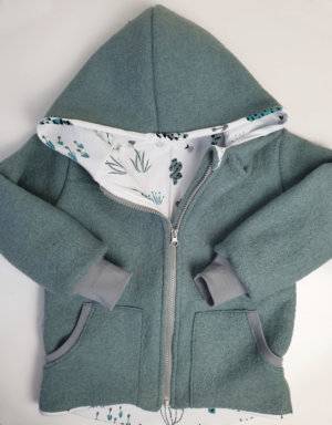 Walkjacke mintgrün, weiß mit Sommerblumen