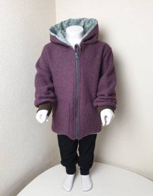 Walkjacke mauve, grün-grau mit Federn