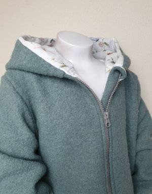 Walkjacke mintgrün, Musselin weiß mit Schmetterlingen